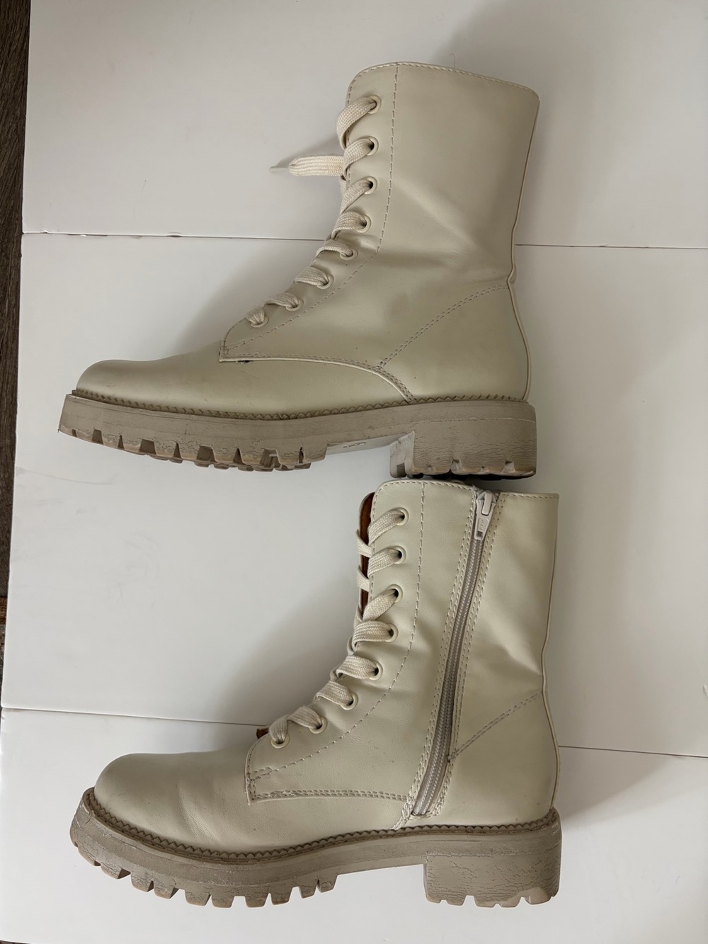 Universal Thread Cream Lace-Up Combat Boots Size 7.5